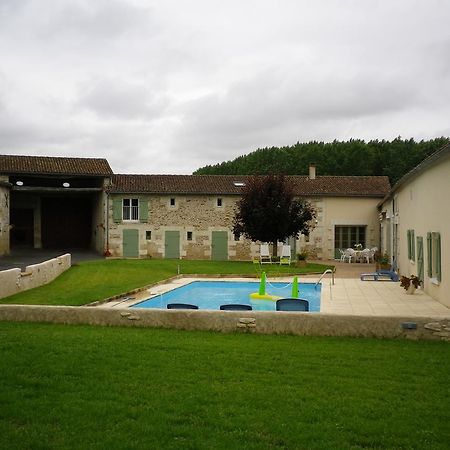 Logis Du Jacquelin Hotel Doussay Esterno foto