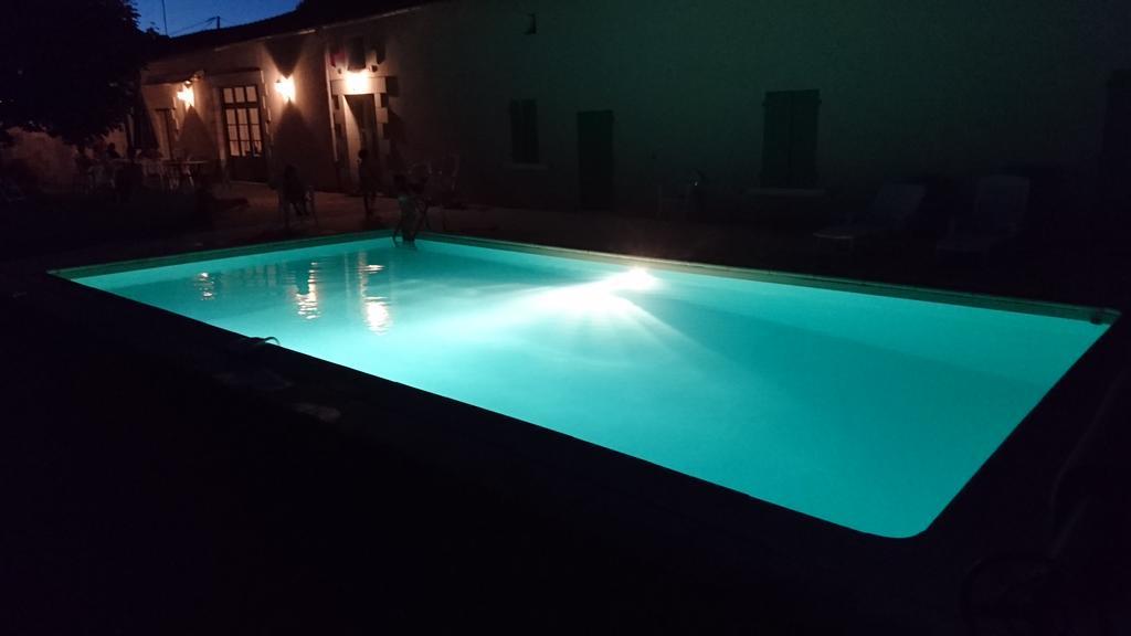 Logis Du Jacquelin Hotel Doussay Esterno foto